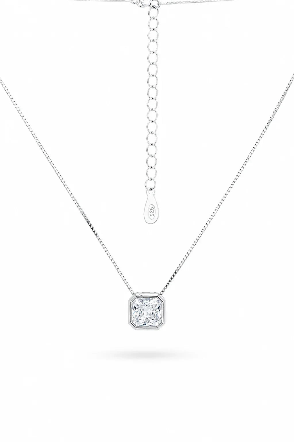 925 Sterling Silver Nova Solitaire Pendant