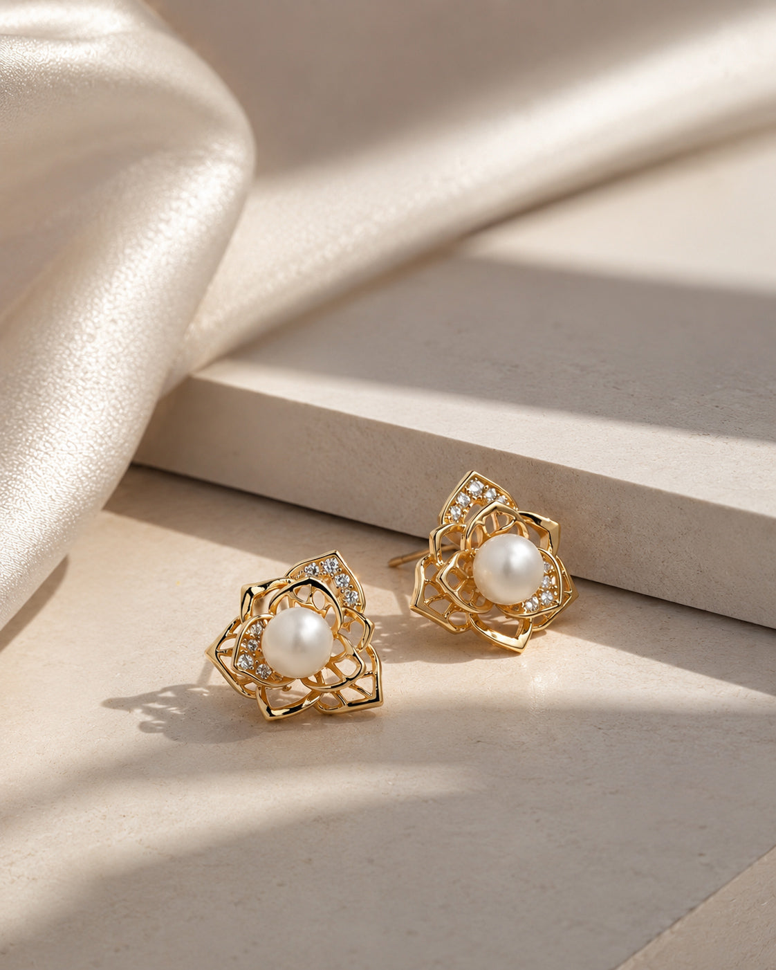 925 Sterling Silver Rosette Pearl Stud Earrings