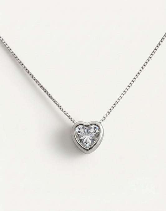 pehro heart chain pendant