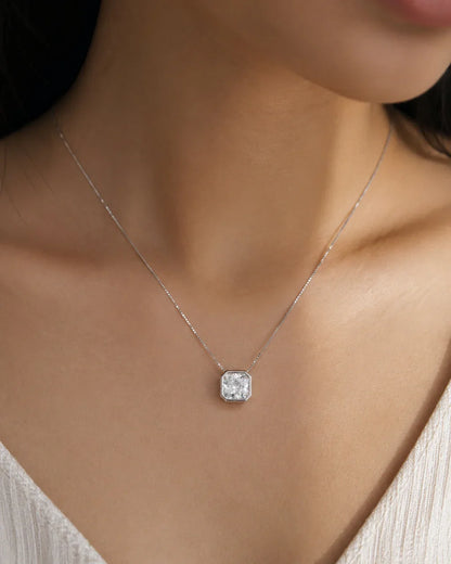 925 Sterling Silver Nova Solitaire Pendant