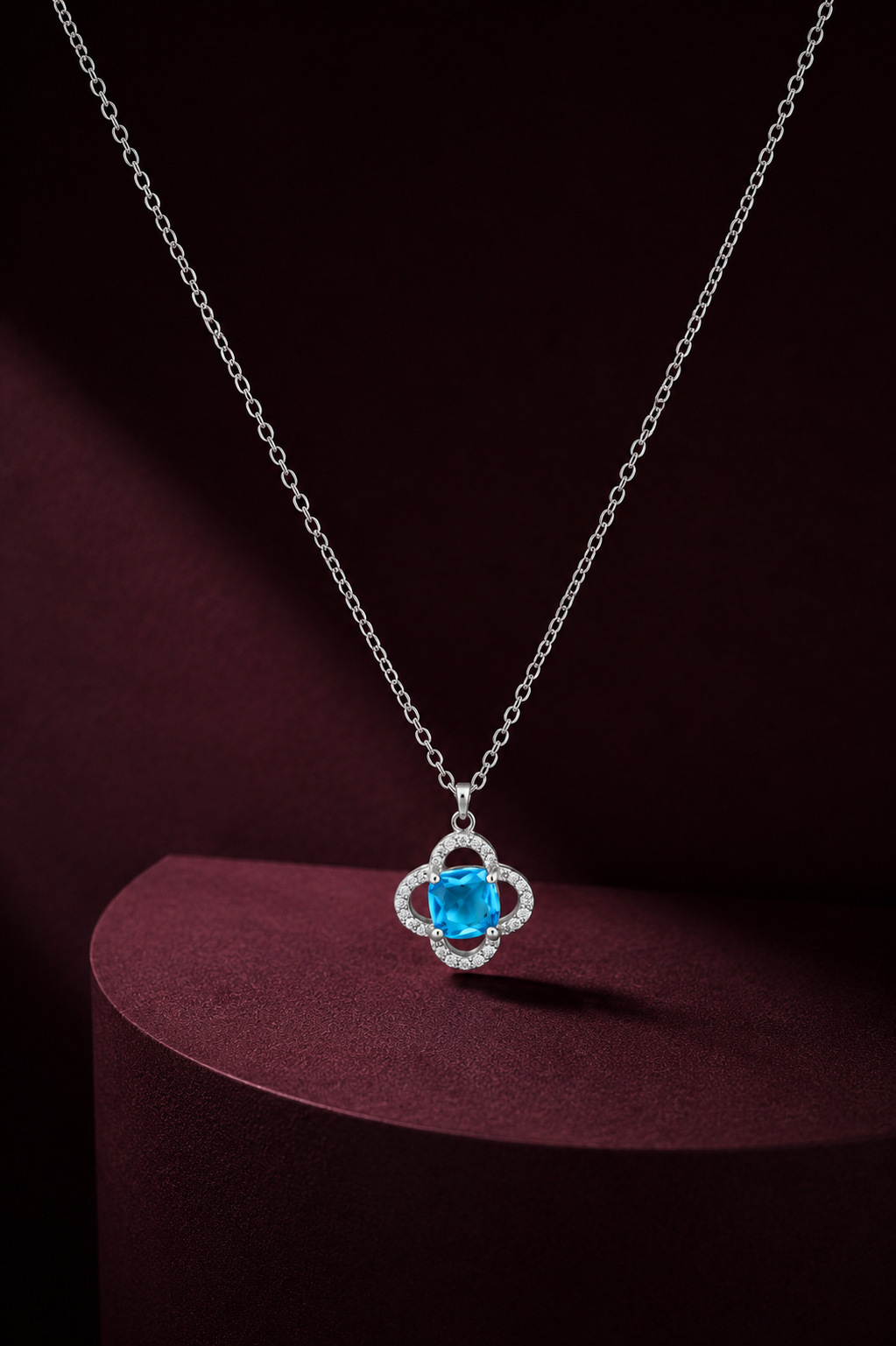 925 Sterling Silver Blue Clover Pendant Necklace