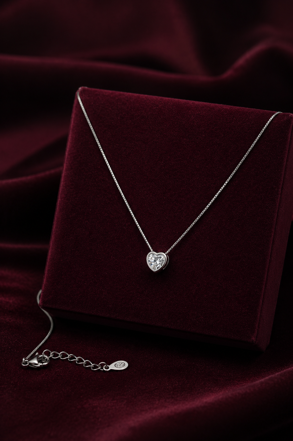 925 Sterling Silver Amour Heart Pendant Necklace