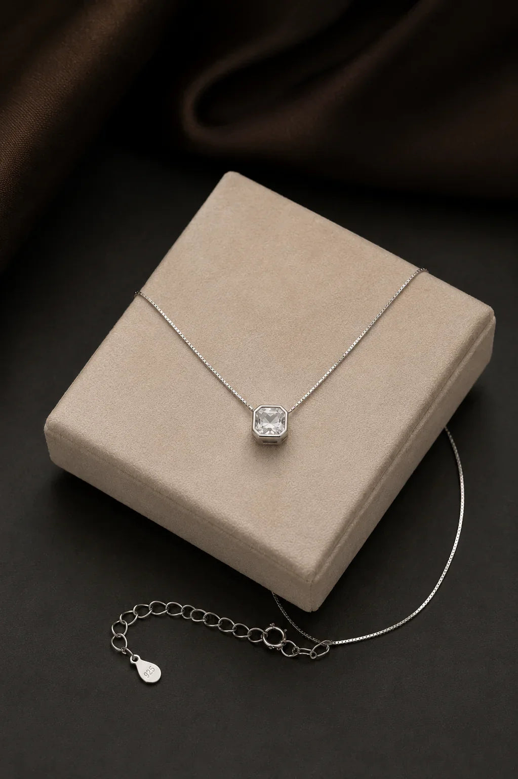 925 Sterling Silver Nova Solitaire Pendant