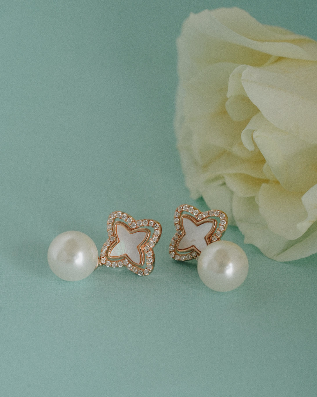 925 Sterling Silver Flutter Pearl Stud Earrings