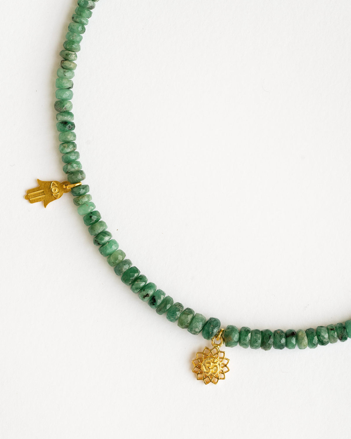 PEHRO emerald choker necklace with natural Brazilian emerald beads, lobster clasp and adjustable extension chain