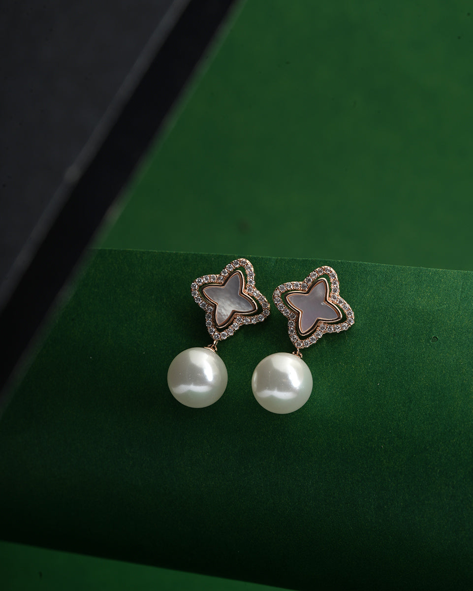 925 Sterling Silver Flutter Pearl Stud Earrings