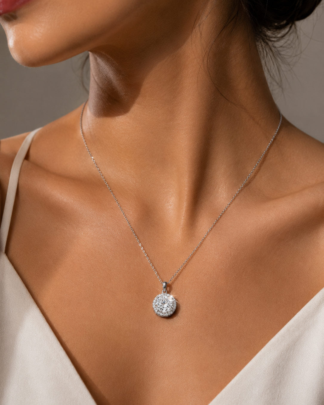 Woman wearing PEHRO 925 Sterling Silver 3 Carat Moissanite Halo Pendant